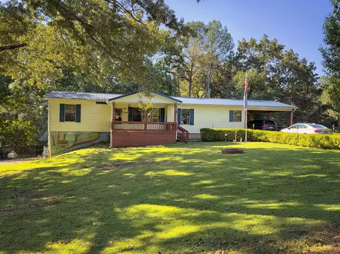 140 Kenwood Dr, Springville, TN 38256