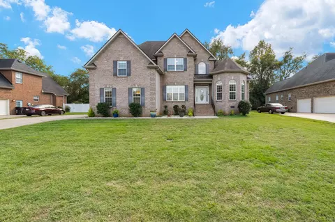 502 Savannah Rdg, Murfreesboro, TN 37127