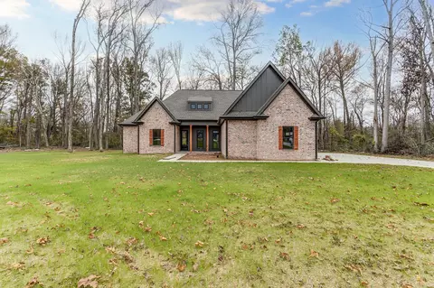 199 Hickory Grove Dr, Morrison, TN 37357