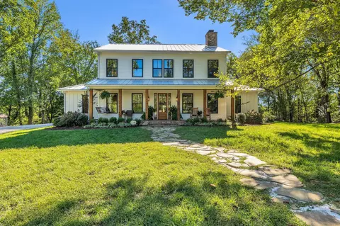 2351 New Highway 7, Santa Fe, TN 38482
