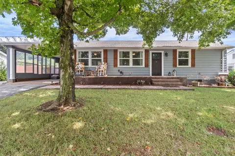 425 Highland Cir, Clarksville, TN 37043