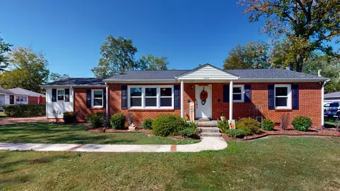 703 Davis St, Tullahoma, TN 37388