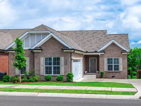 6557 Frye Ln, Hermitage, TN 37076
