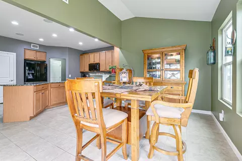 Dining - 2002 Oak Dr, Murfreesboro, TN 37128 photo 2 of 3