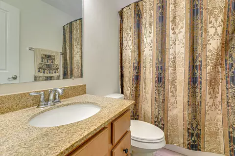Bath - 2002 Oak Dr, Murfreesboro, TN 37128 photo 2 of 2
