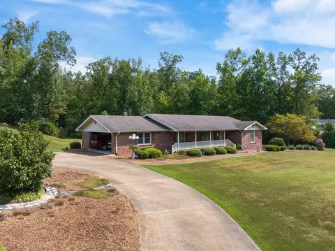 1907 Old Perryville Rd, Parsons, TN 38363
