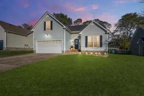 3745 Kendra Ct N, Clarksville, TN 37040