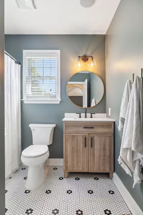 Bath - 449 Marilyn Cir, Spring Hill, TN 37174 photo 9 of 9