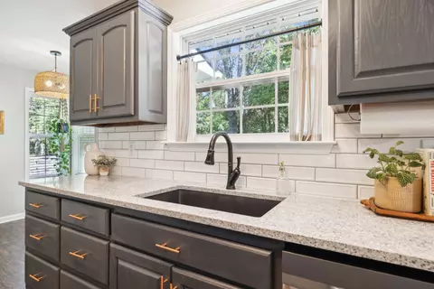 Kitchen - 449 Marilyn Cir, Spring Hill, TN 37174 photo 3 of 5