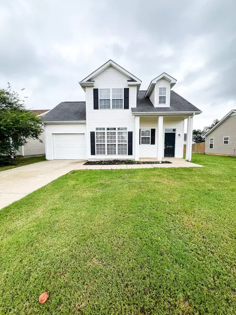 2743 Pepperdine Dr, Murfreesboro, TN 37128