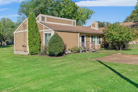 813 Williamsburg West Dr, Nashville, TN 37221