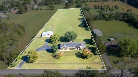 191 Blanton Chapel Rd, Manchester, TN 37355