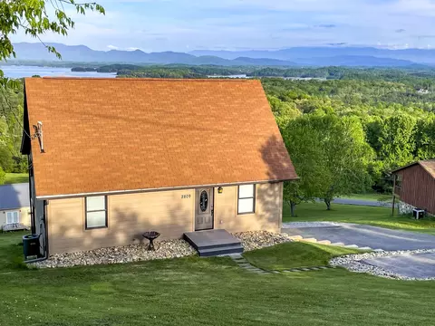 2809 Highland Cir, Kodak, TN 37764