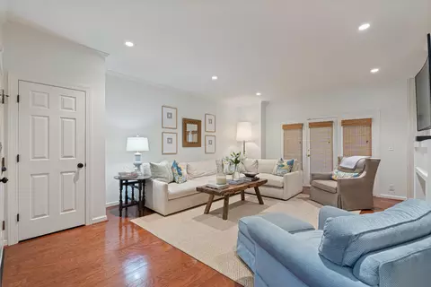 244 Westchase Dr, Nashville, TN 37205
