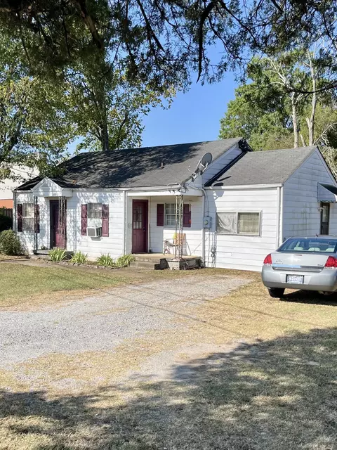 1407 Spring Creek Rd, Chattanooga, TN 37412