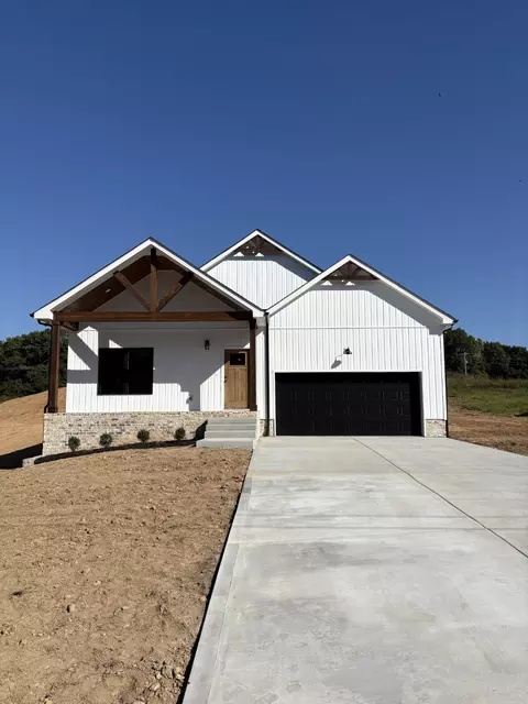1132 Angus Way, Greenbrier, TN 37073
