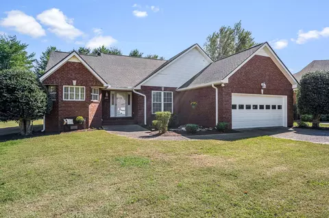 2405 Amber Glen Ct, Murfreesboro, TN 37128