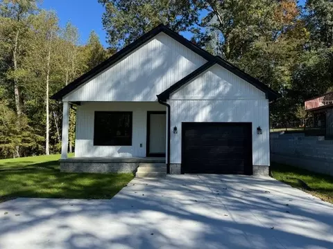 178 Glenview Dr, Estill Springs, TN 37330