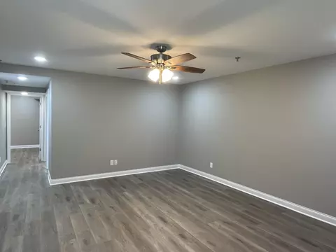 900 Mountain Creek Rd # 212, Chattanooga, TN 37405