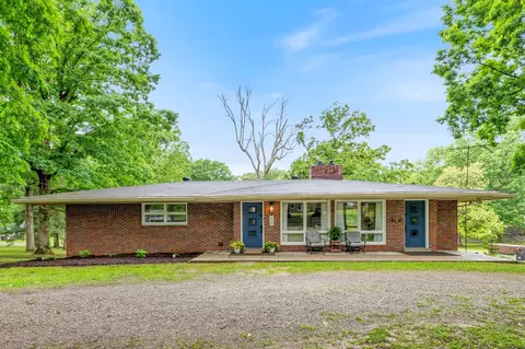 104 Echo Rd, Dickson, TN 37055 photo 2