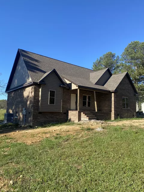 318 Cotton Ln, Leoma, TN 38468