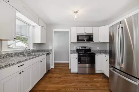 Kitchen - 204 E Hillcrest Dr, Springfield, TN 37172 photo 1 of 2