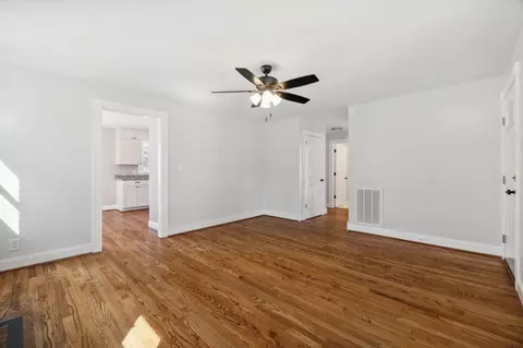 Living - 204 E Hillcrest Dr, Springfield, TN 37172 photo 3 of 3