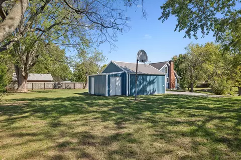 Exterior - 204 E Hillcrest Dr, Springfield, TN 37172 photo 10 of 10