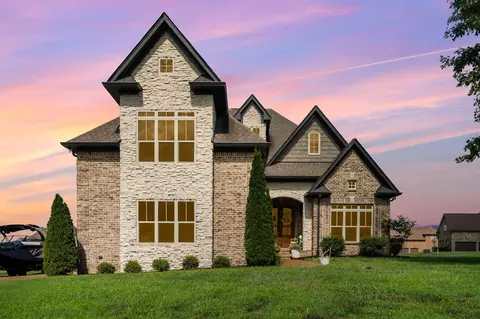 1011 Stonebrook Cv, Lebanon, TN 37087
