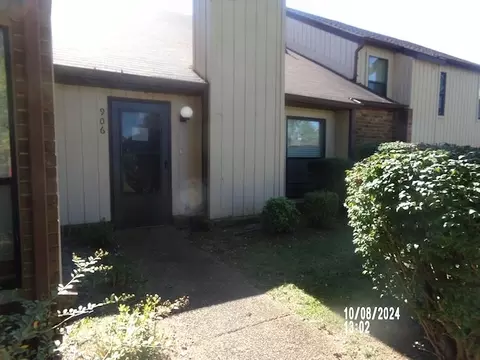 906 Old Fountain Pl, Hermitage, TN 37076