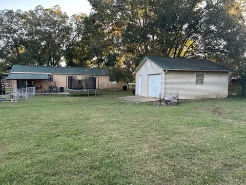 Exterior - 1850 Patrick Rd, Pulaski, TN 38478 photo 5 of 6