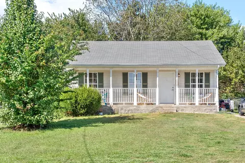 438 Cranklen Cir, Clarksville, TN 37042
