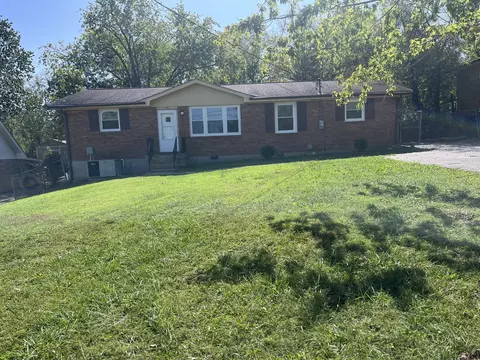 117 Curtiswood Dr, Hendersonville, TN 37075