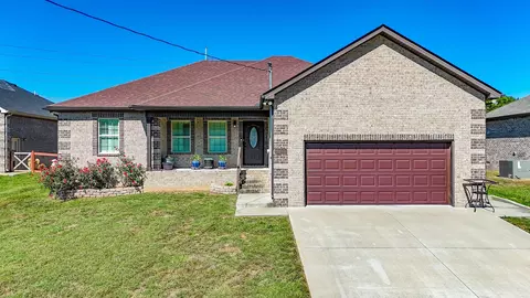 110 Smithfield Dr, Shelbyville, TN 37160