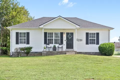 418 Cranklen Cir, Clarksville, TN 37042