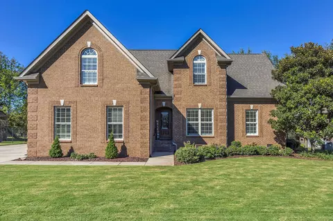 2923 Frank Robinson Dr, Murfreesboro, TN 37130