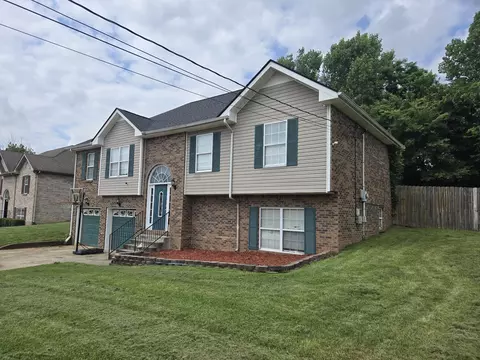 3345 Clearwater Dr, Clarksville, TN 37042