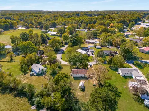 View/Area - 116 Edgefield Cir, Dickson, TN 37055 photo 3 of 4