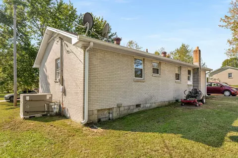 Exterior - 116 Edgefield Cir, Dickson, TN 37055 photo 7 of 7