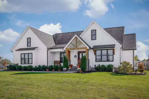 4560 Hensley Dr, Cookeville, TN 38501