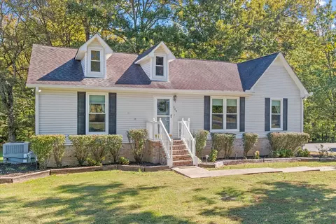 209 Smokey Dr, Columbia, TN 38401