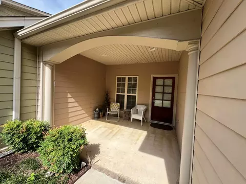 Exterior - 110 Westview Dr, Spring Hill, TN 37174 photo 2 of 4