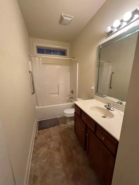 Bath - 110 Westview Dr, Spring Hill, TN 37174 photo 2 of 2