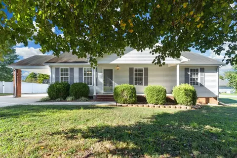 296 Creek Ln, Mcminnville, TN 37110
