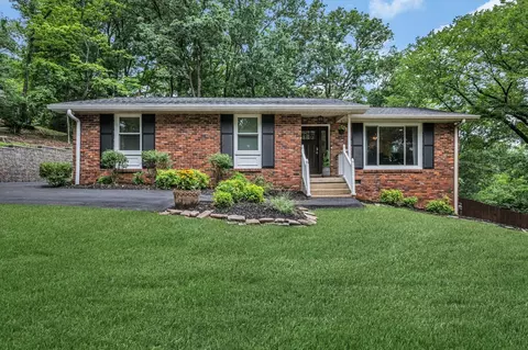 818 Redwood Dr, Nashville, TN 37220