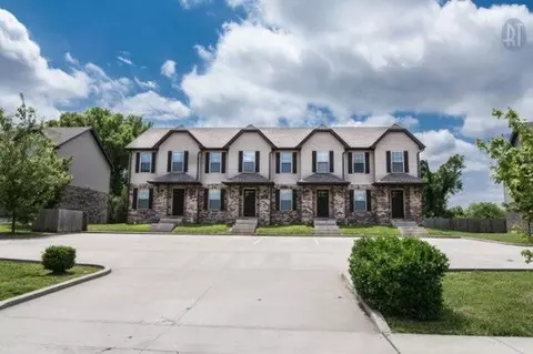 1772 Spring Water Dr, Clarksville, TN 37040
