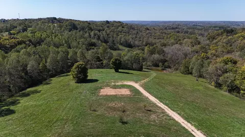 4301 Akin Ridge Rd, Williamsport, TN 38487