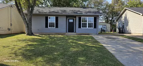 1027 Shadow Ridge Ave, Oak Grove, KY 42262