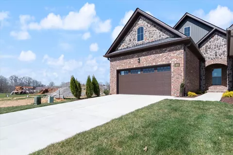 495 W Foxrun, Springfield, TN 37172 photo 2