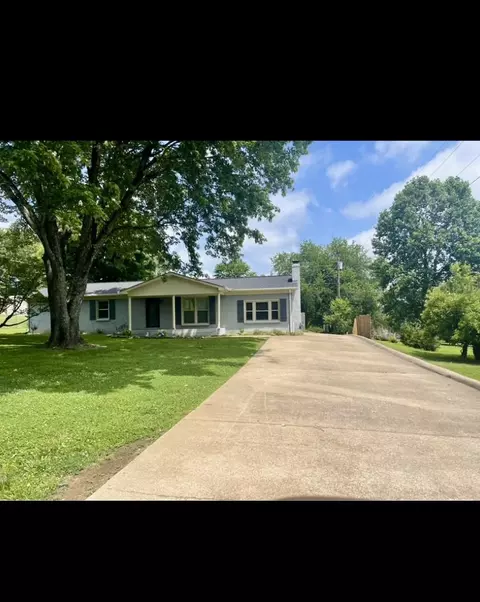 844 Brenda Dr, Pulaski, TN 38478